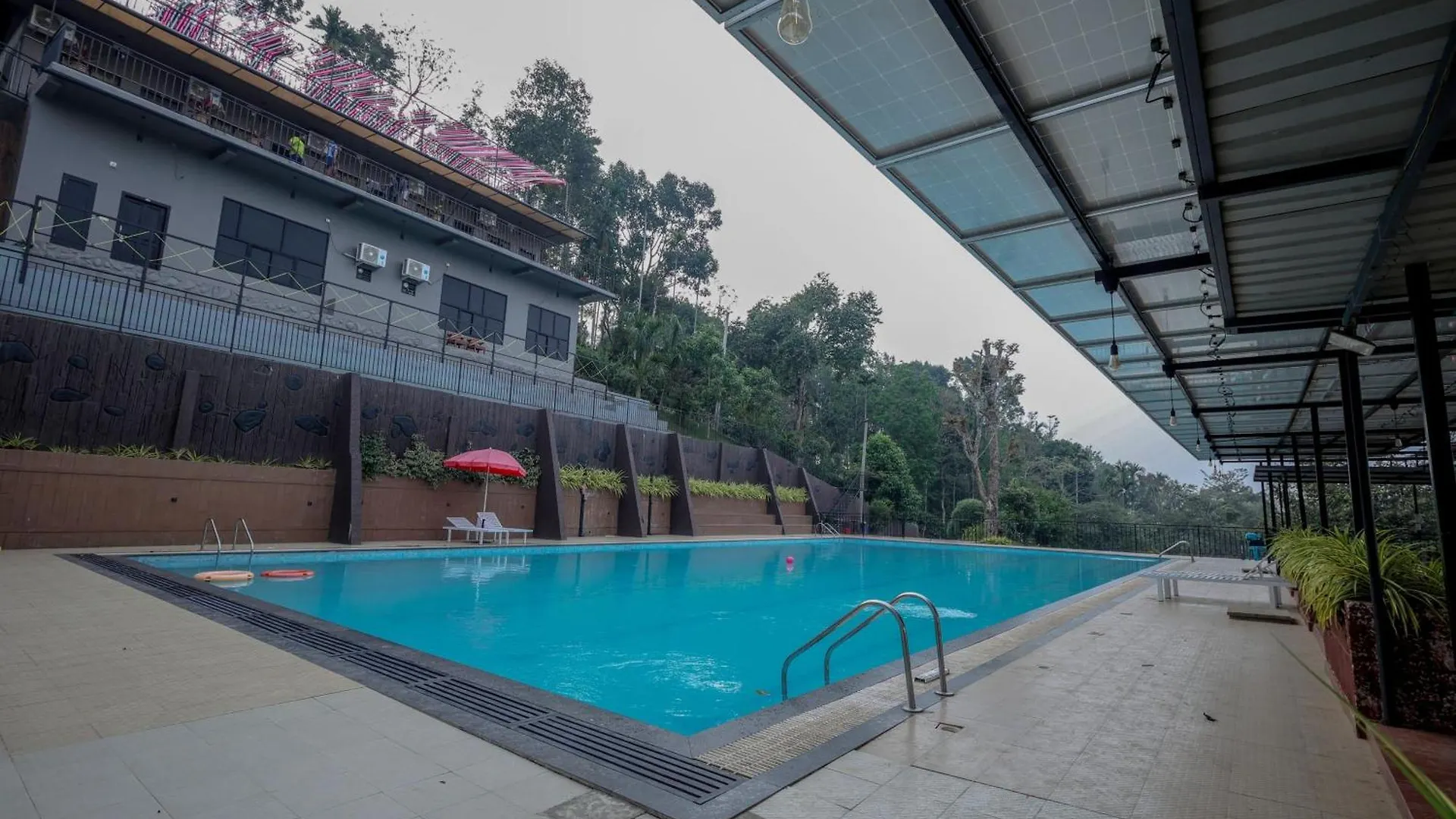 Hotel Konfudha Resort Kalpetta