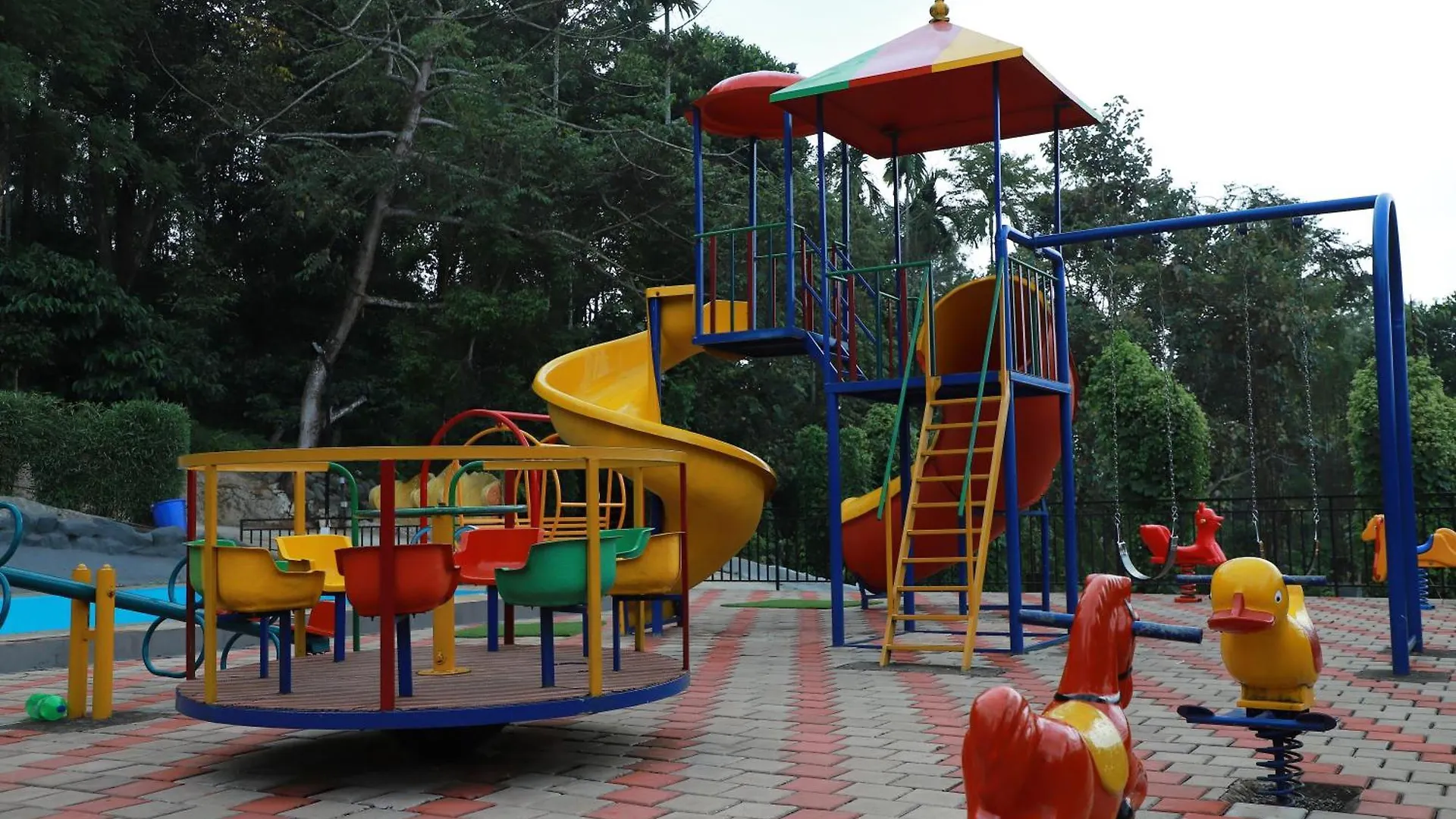 Hotel Konfudha Resort Kalpetta